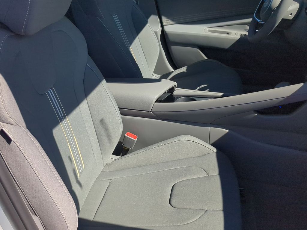 Thumbnail: 2026 Hyundai Elantra - 11