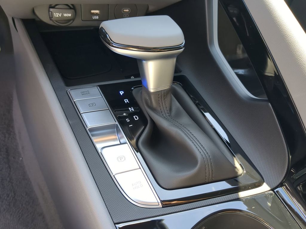 Thumbnail: 2026 Hyundai Elantra - 15