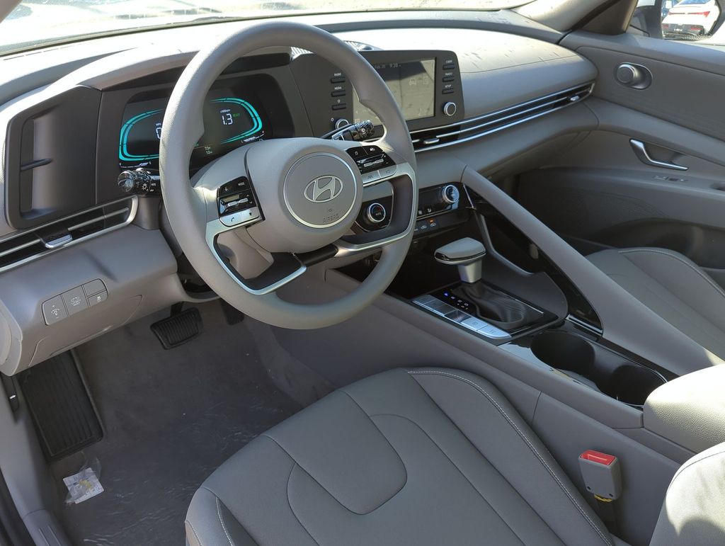 Thumbnail: 2026 Hyundai Elantra - 2