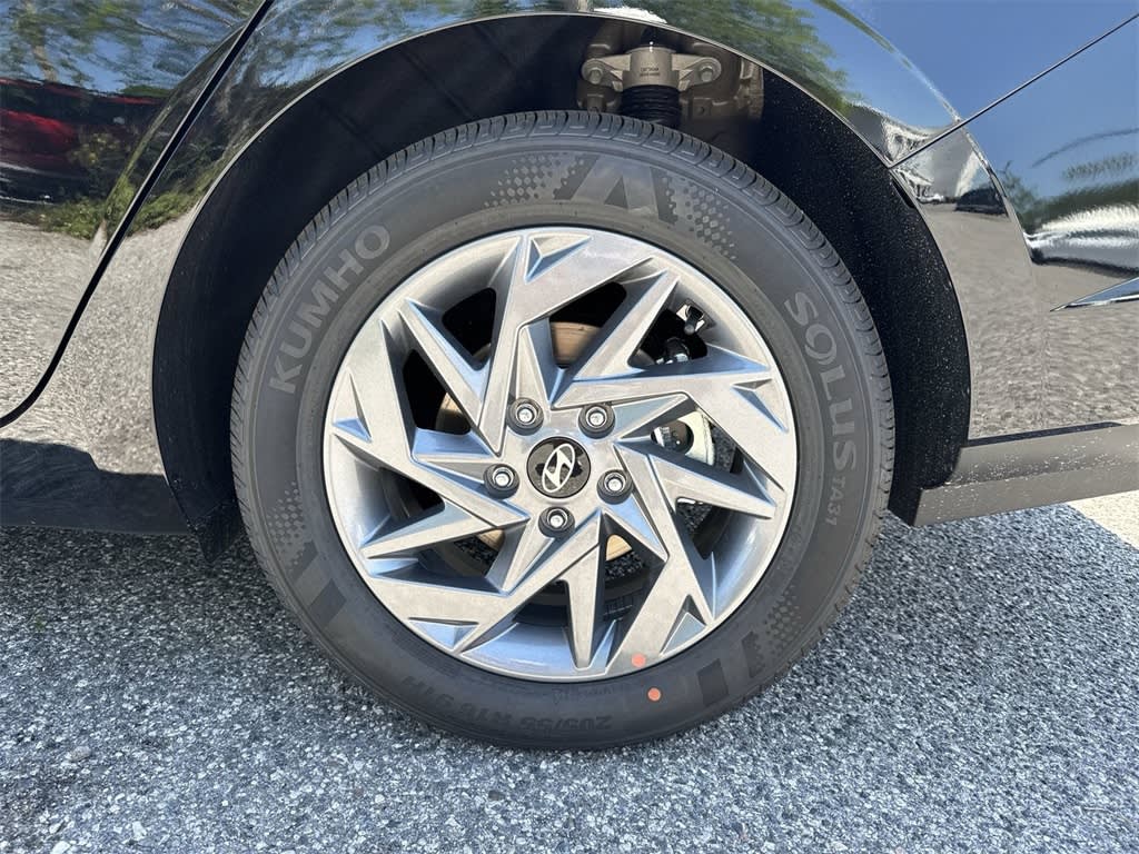 Thumbnail: 2025 Hyundai Elantra - 8