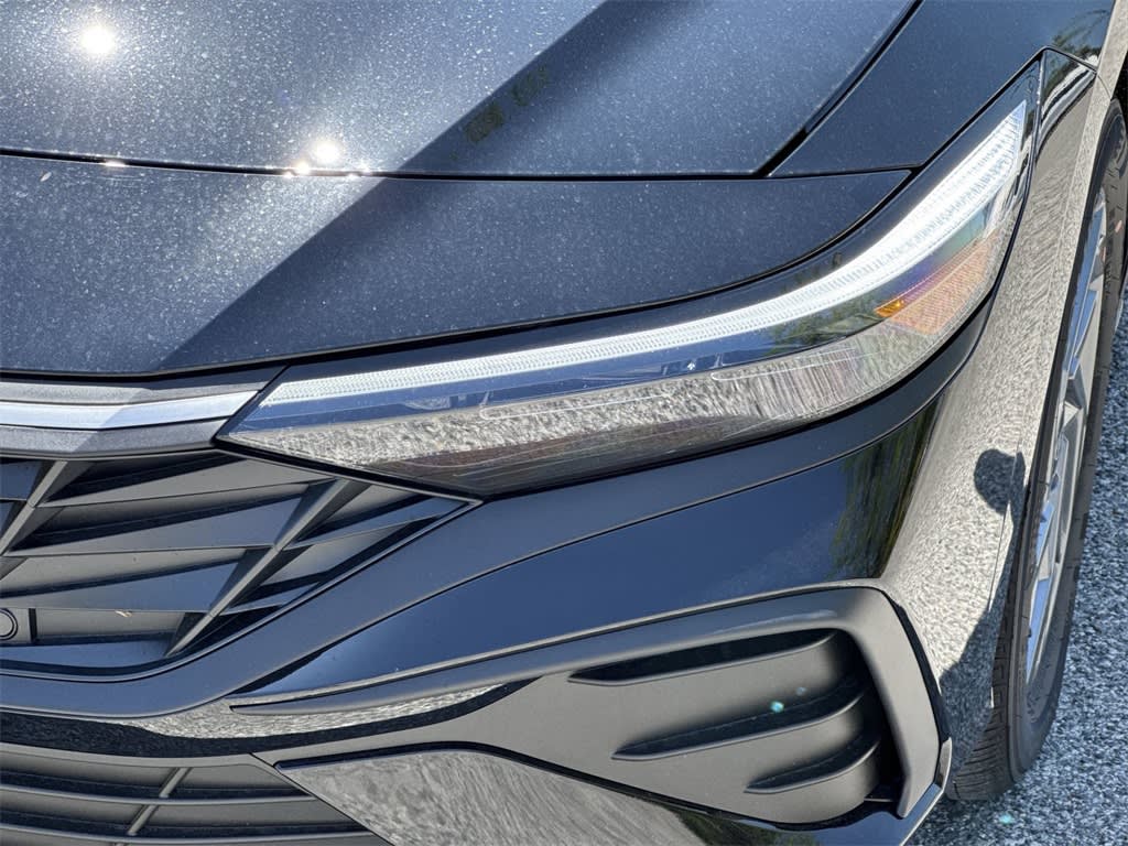 Thumbnail: 2025 Hyundai Elantra - 21