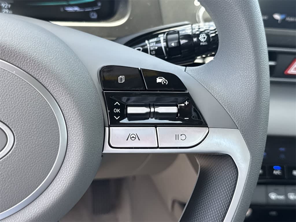 Thumbnail: 2025 Hyundai Elantra - 28