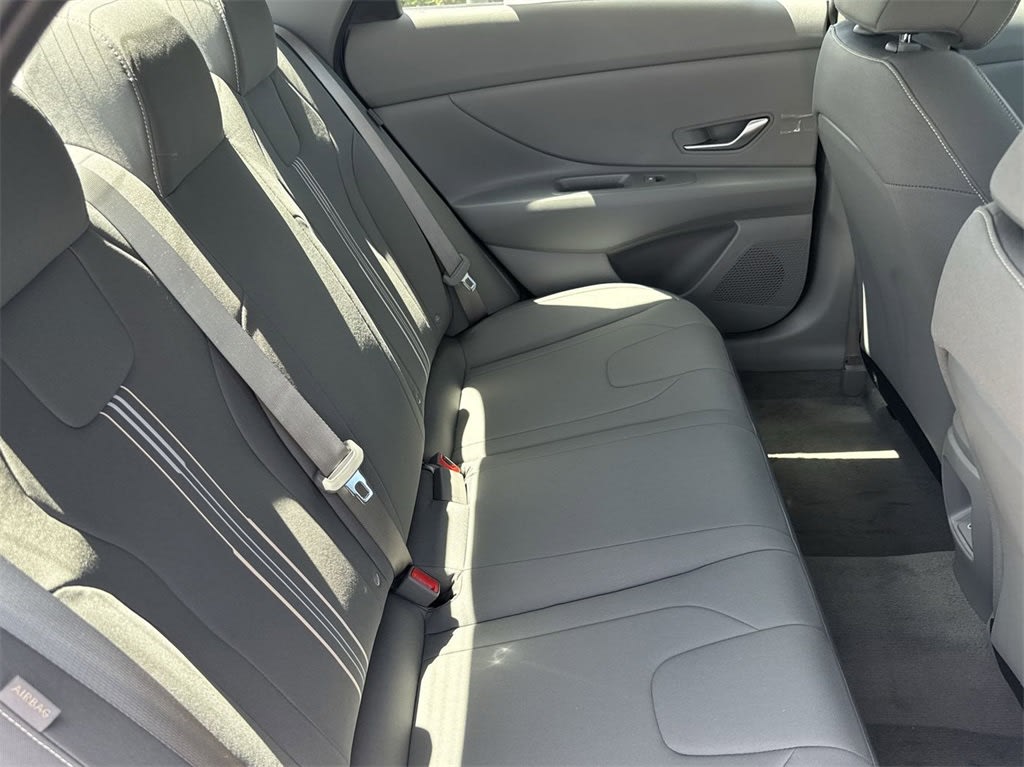 Thumbnail: 2025 Hyundai Elantra - 25