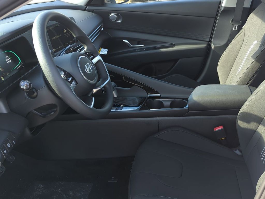 Thumbnail: 2026 Hyundai Elantra - 9