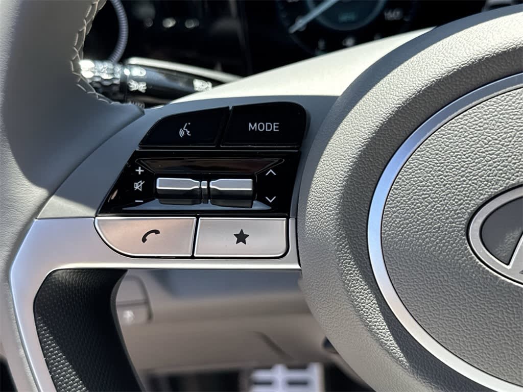 Thumbnail: 2025 Hyundai Elantra - 25