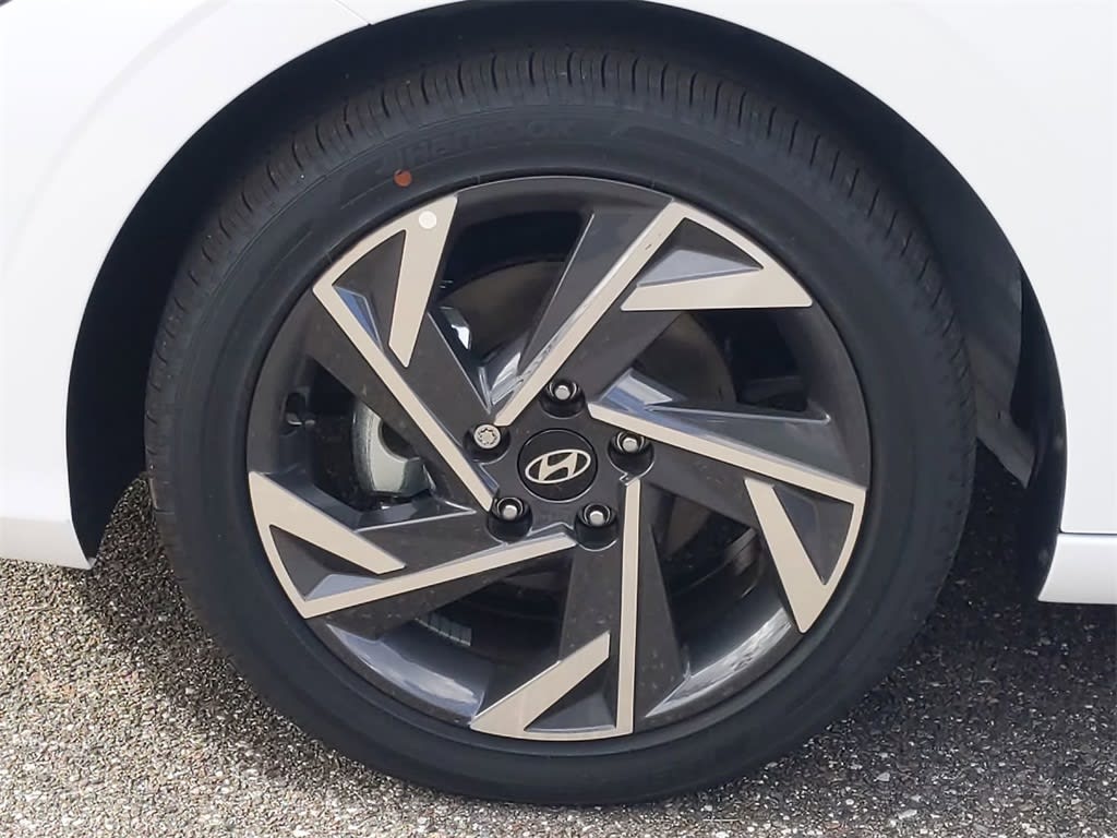 Thumbnail: 2025 Hyundai Elantra - 8