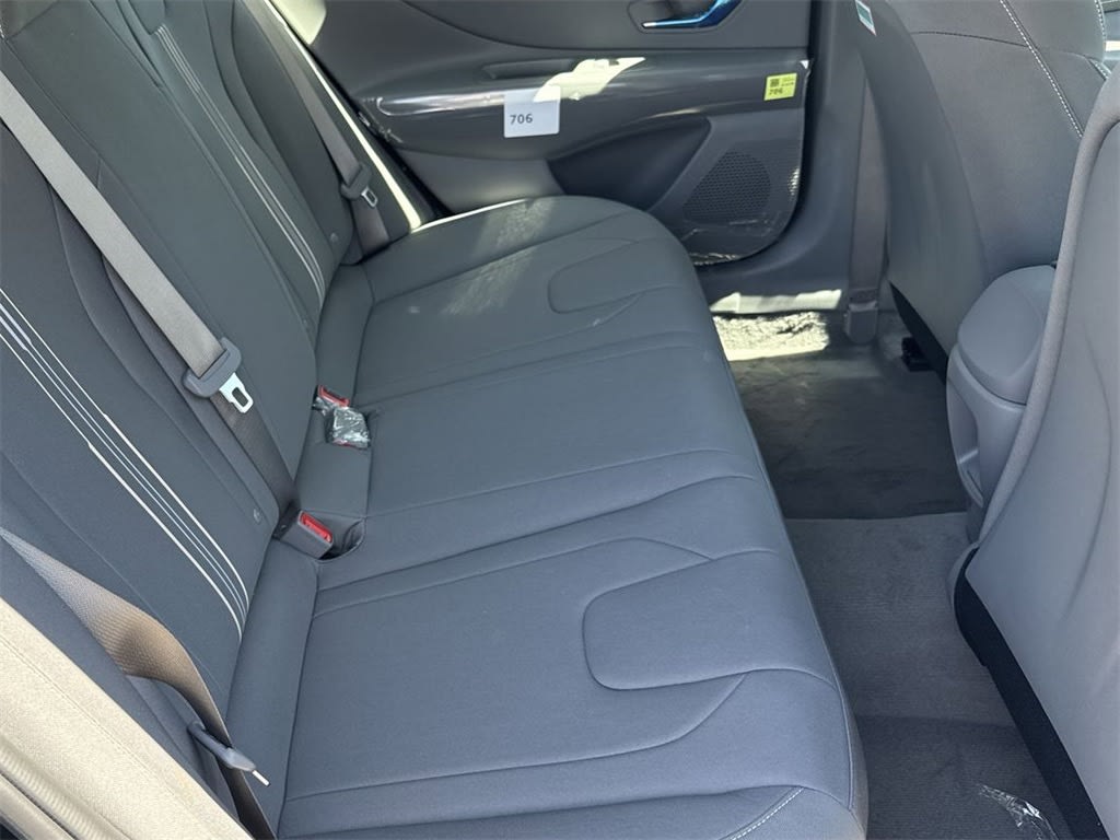 Thumbnail: 2025 Hyundai Elantra - 23