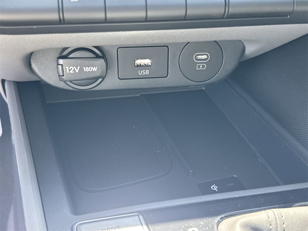 Thumbnail: 2025 Hyundai Elantra - 31