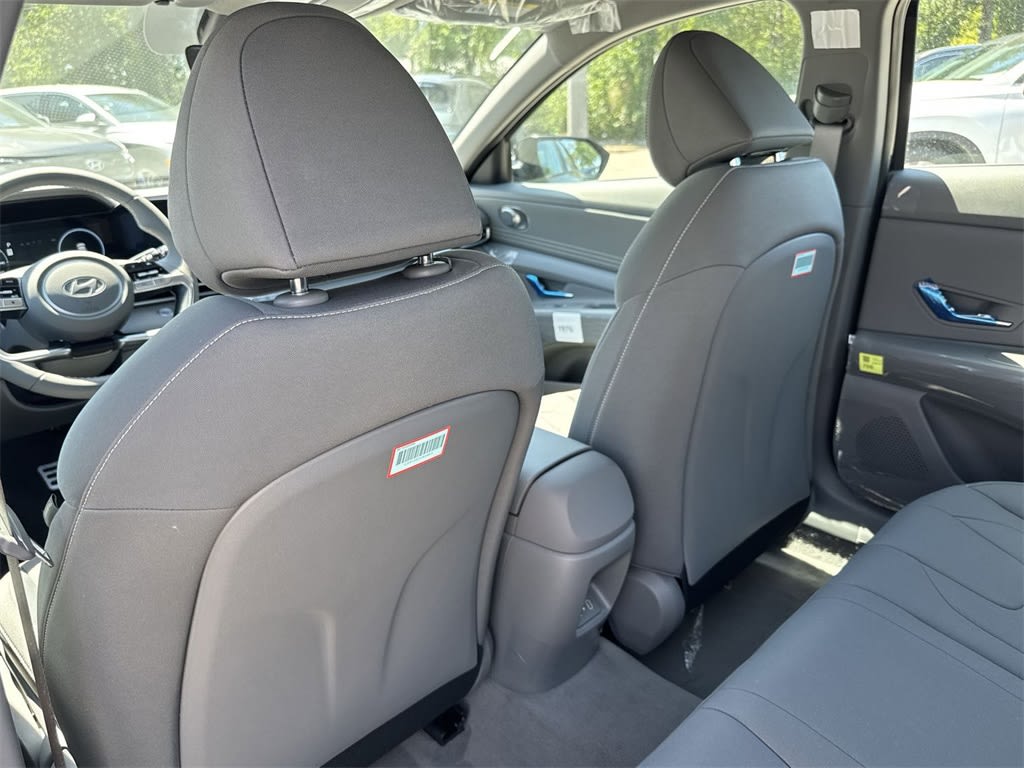 Thumbnail: 2025 Hyundai Elantra - 23