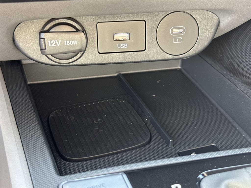 Thumbnail: 2025 Hyundai Elantra - 32