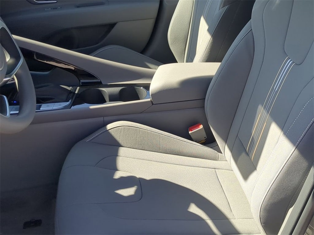 Thumbnail: 2026 Hyundai Elantra - 9