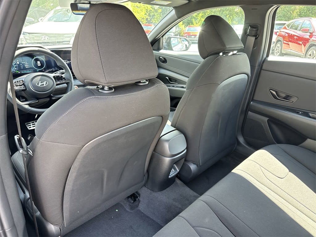 Thumbnail: 2025 Hyundai Elantra - 12