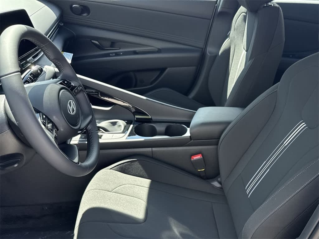 Thumbnail: 2025 Hyundai Elantra - 11