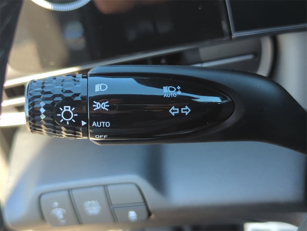 Thumbnail: 2025 Hyundai Elantra - 18