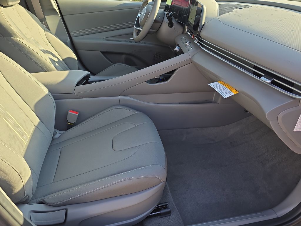 Thumbnail: 2026 Hyundai Elantra - 25