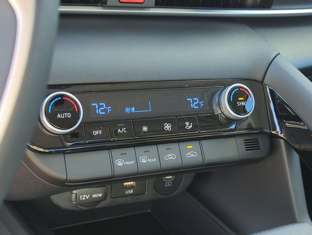 Thumbnail: 2026 Hyundai Elantra - 32