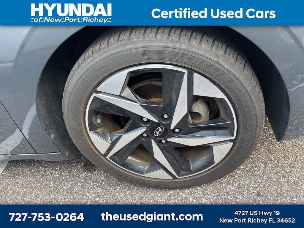 Thumbnail: 2023 Hyundai Elantra - 5