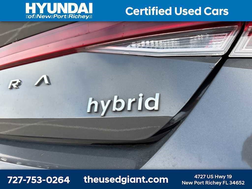 Thumbnail: 2023 Hyundai Elantra - 4