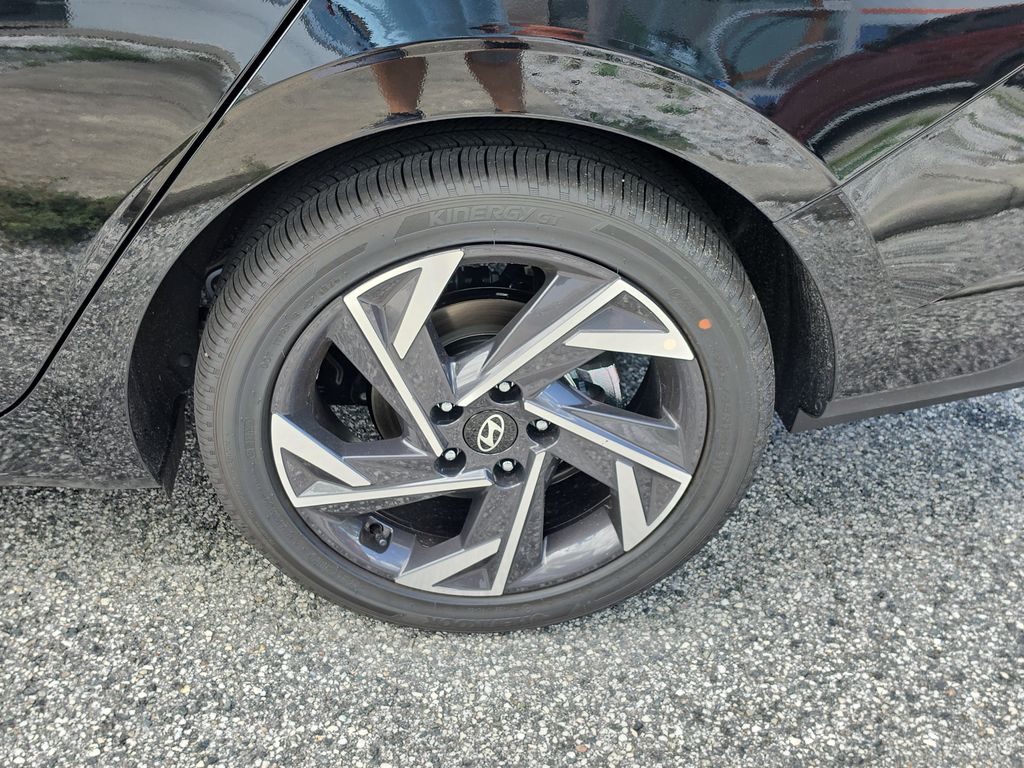 Thumbnail: 2026 Hyundai Elantra - 8