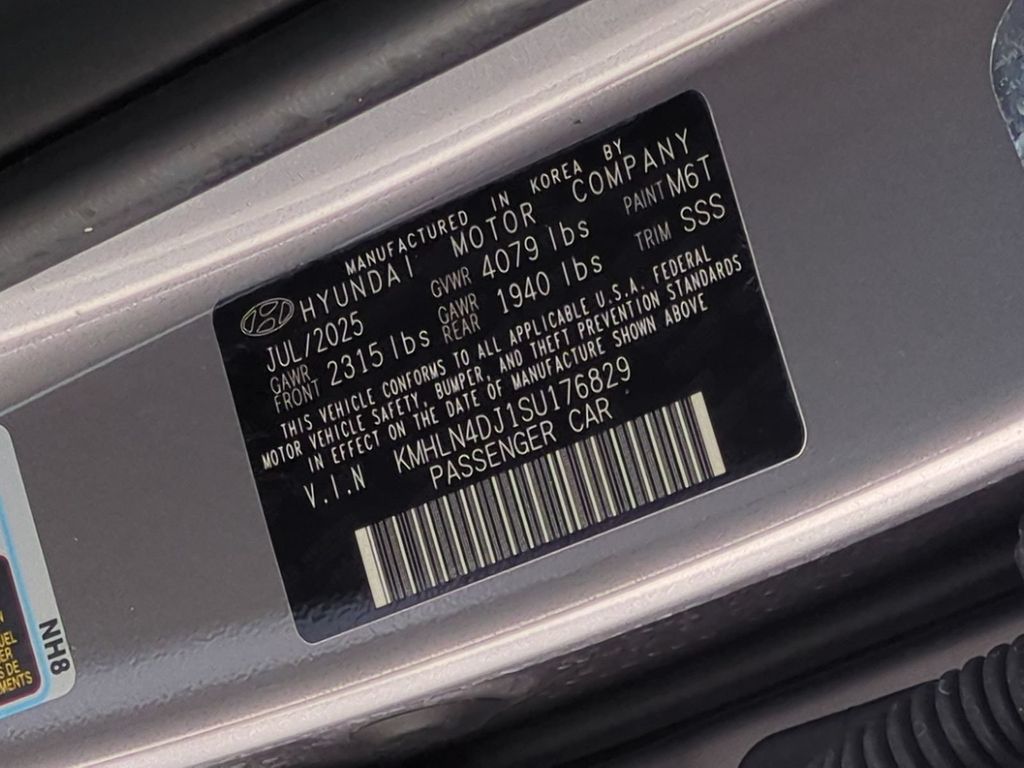 Thumbnail: 2025 Hyundai Elantra - 18