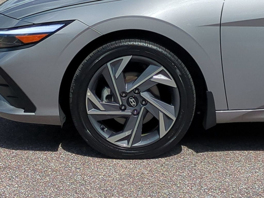 Thumbnail: 2025 Hyundai Elantra - 8