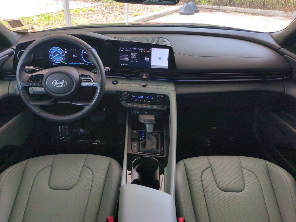 Thumbnail: 2025 Hyundai Elantra - 2