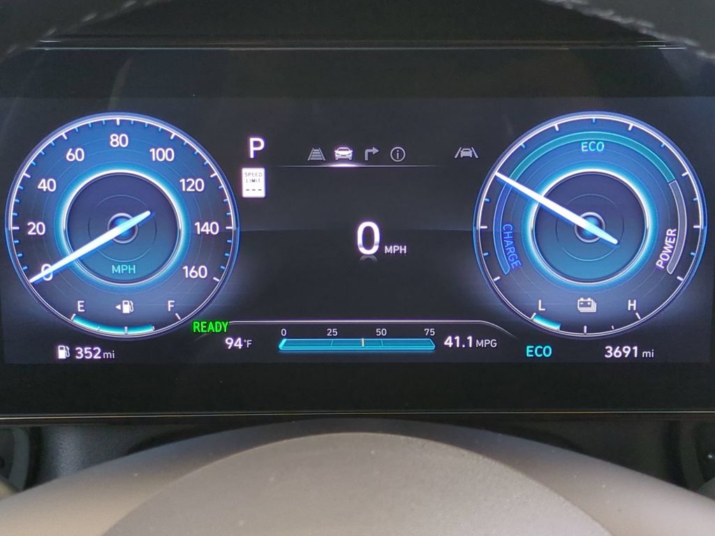 Thumbnail: 2025 Hyundai Elantra - 16