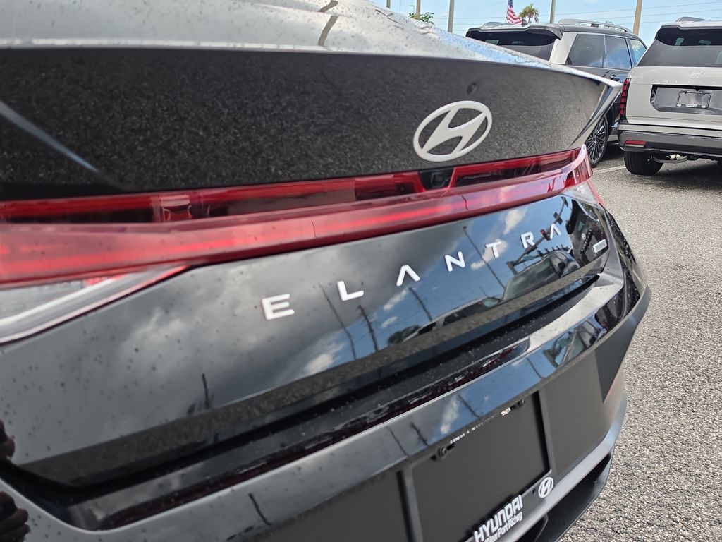 Thumbnail: 2026 Hyundai Elantra - 22