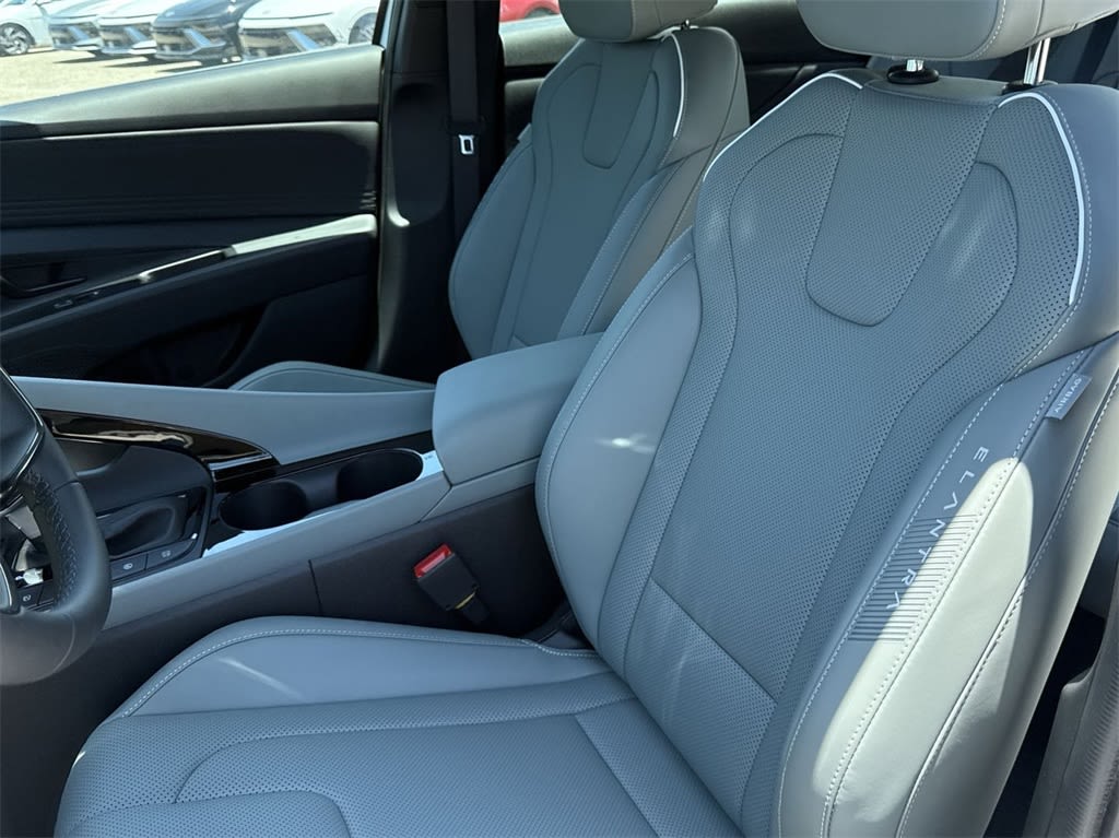 Thumbnail: 2025 Hyundai Elantra - 9