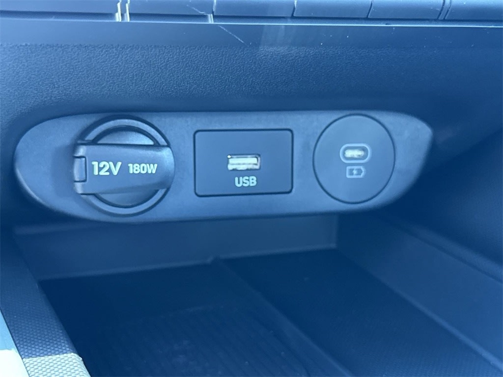 Thumbnail: 2025 Hyundai Elantra - 31