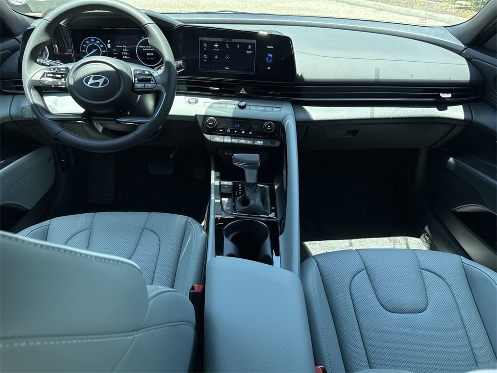 Thumbnail: 2025 Hyundai Elantra - 2