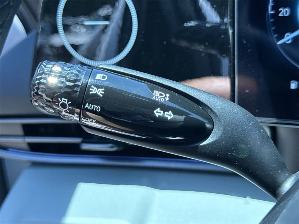 Thumbnail: 2025 Hyundai Elantra - 12