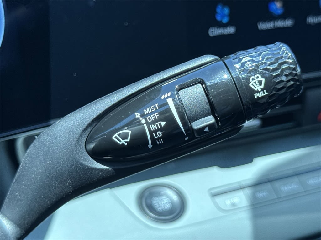 Thumbnail: 2025 Hyundai Elantra - 28