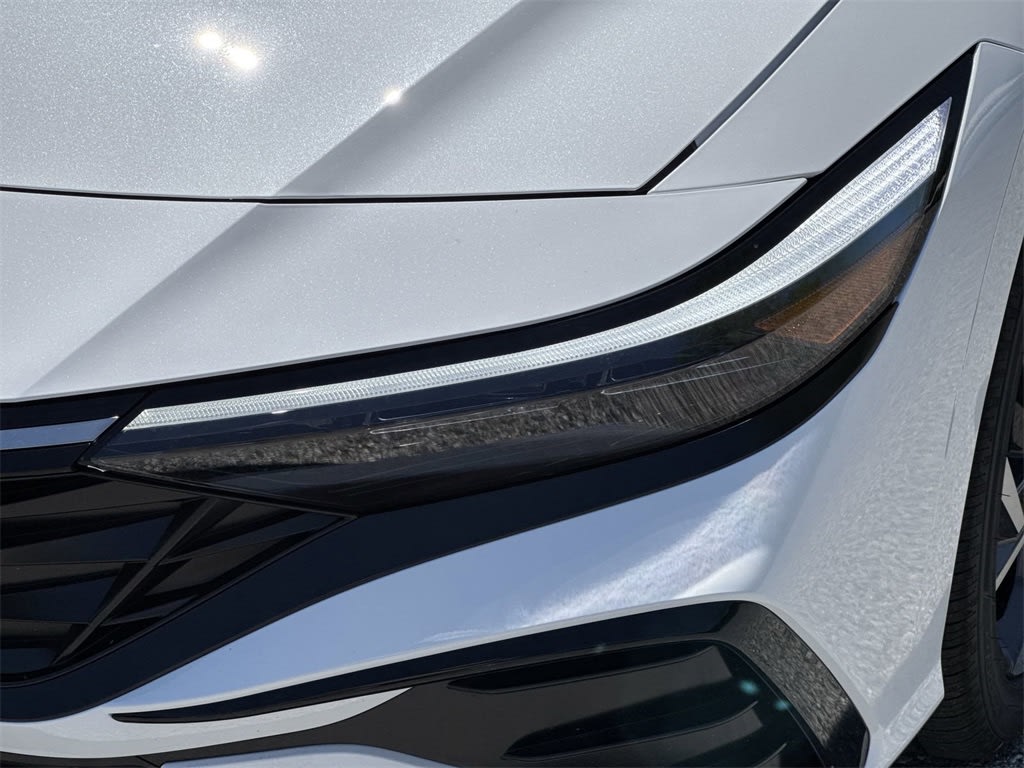 Thumbnail: 2025 Hyundai Elantra - 20