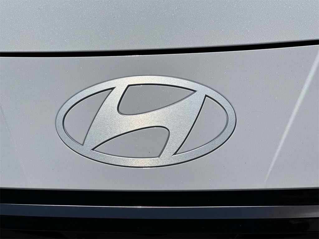 Thumbnail: 2025 Hyundai Elantra - 21