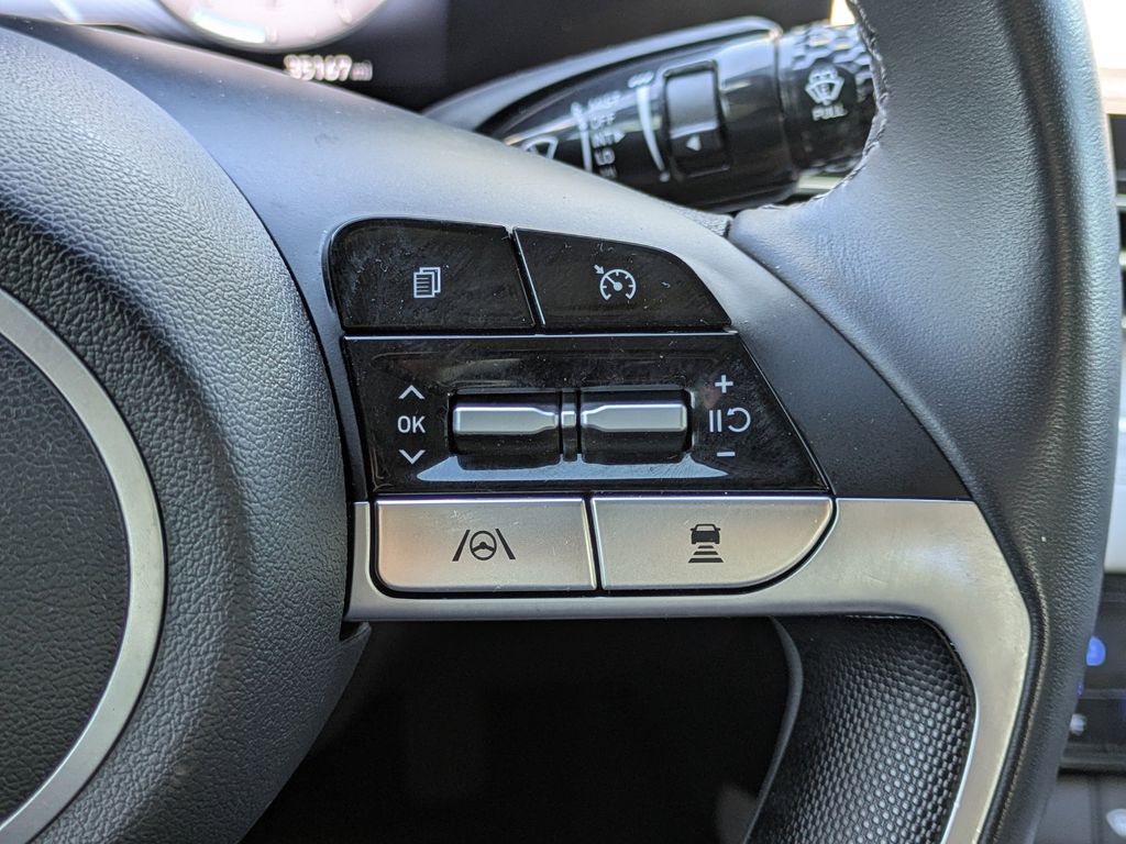 Thumbnail: 2023 Hyundai Elantra - 34