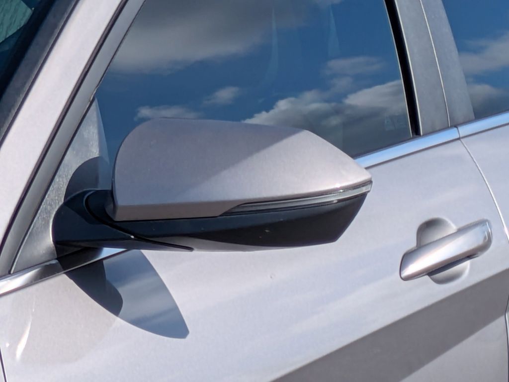 Thumbnail: 2023 Hyundai Elantra - 20