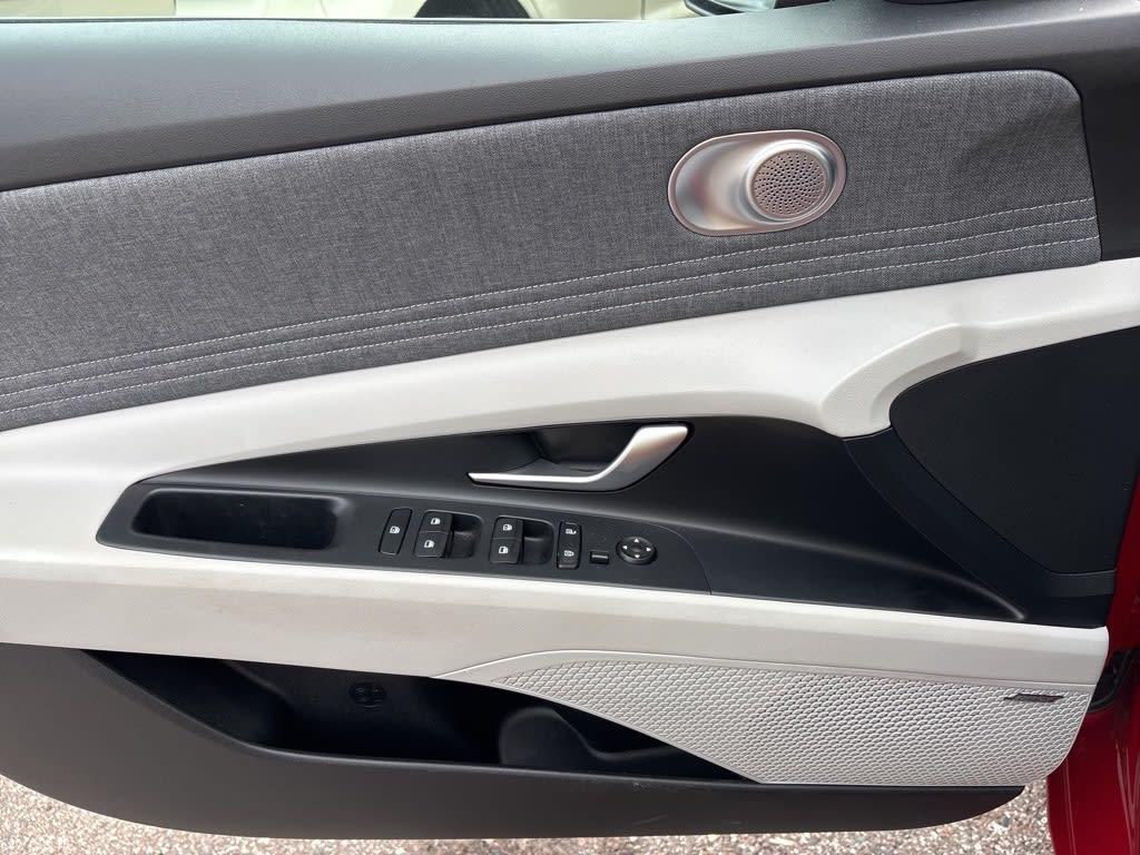 Thumbnail: 2023 Hyundai Elantra - 13