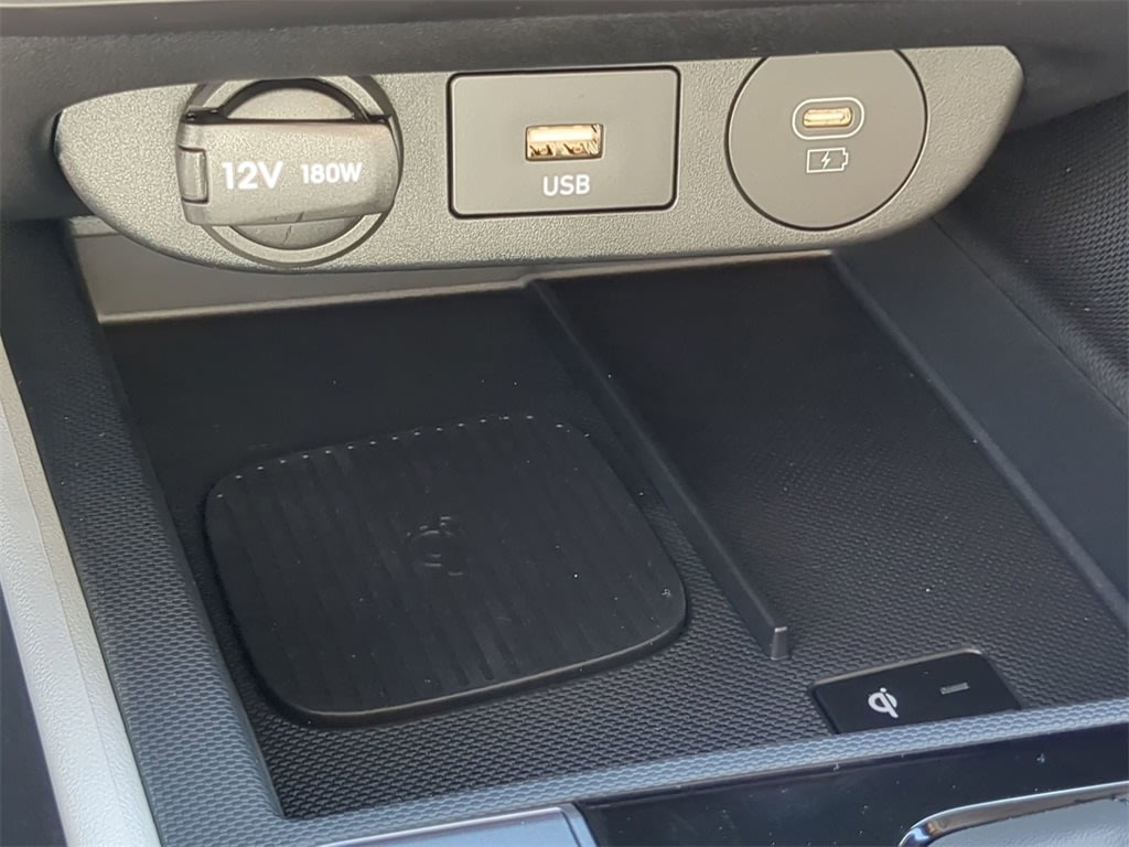 Thumbnail: 2026 Hyundai Elantra - 17