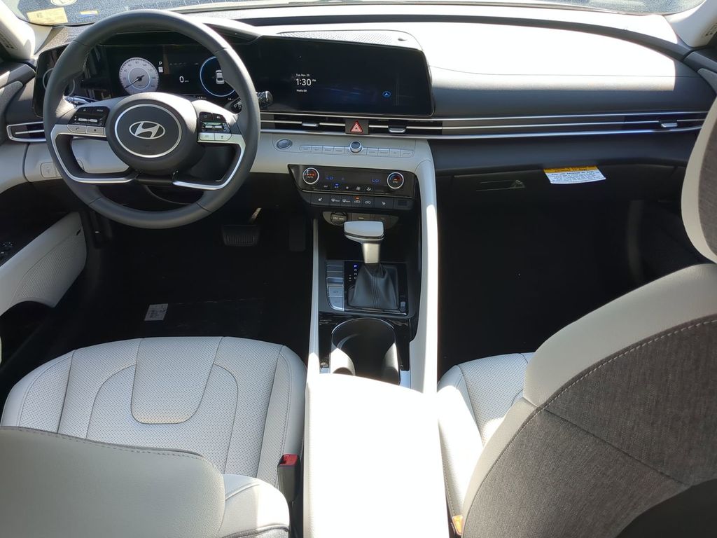 Thumbnail: 2026 Hyundai Elantra - 9