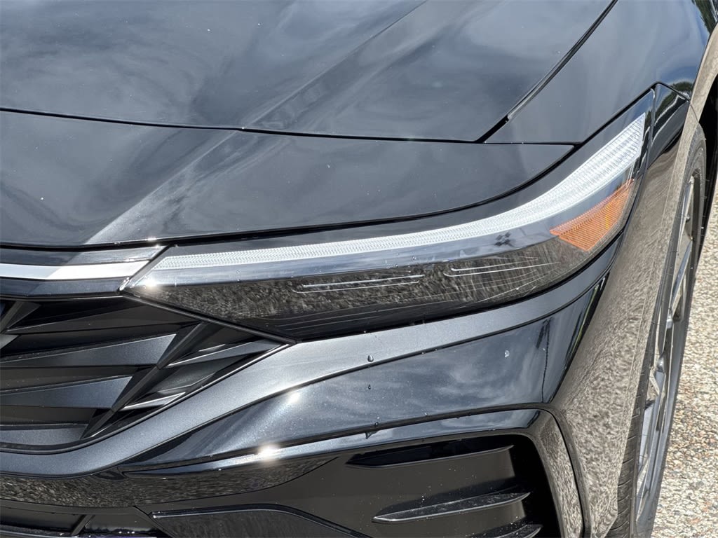 Thumbnail: 2025 Hyundai Elantra - 20