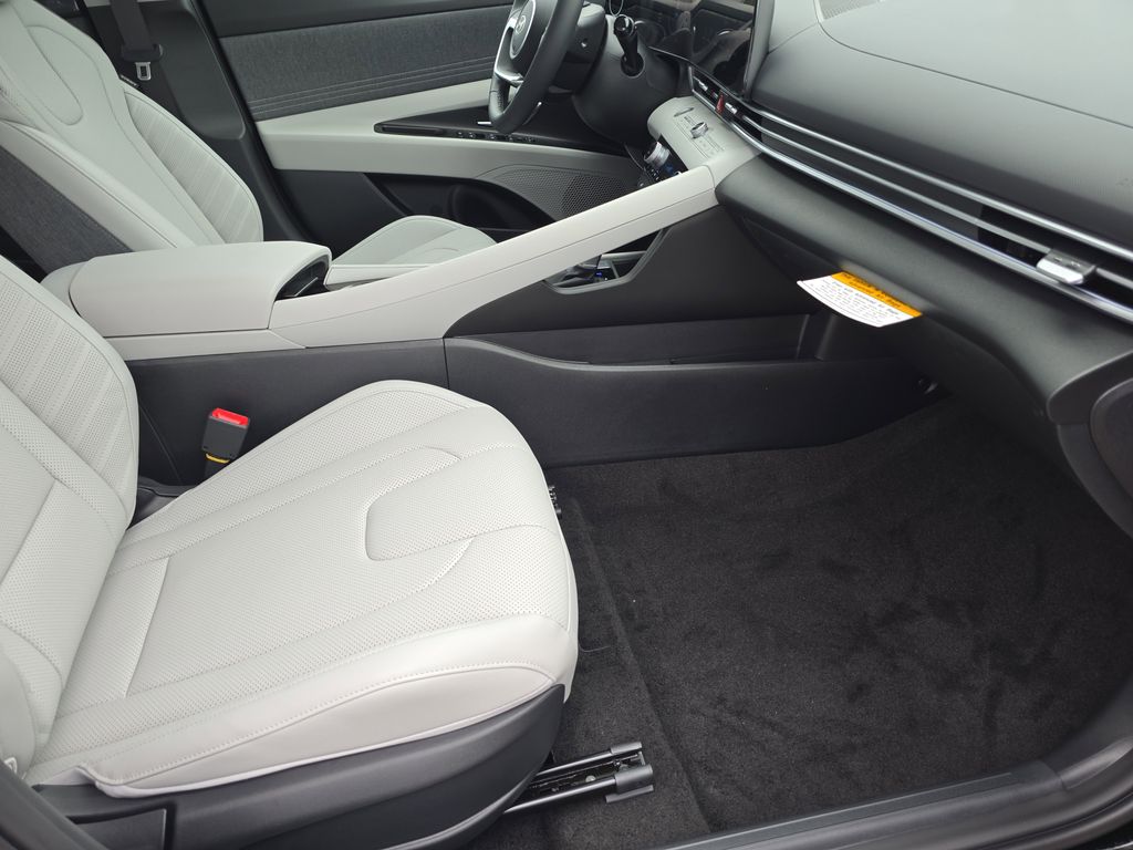 Thumbnail: 2026 Hyundai Elantra - 11