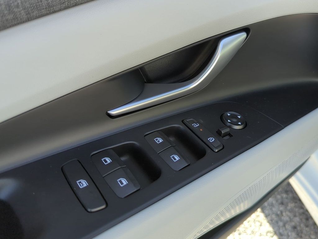 Thumbnail: 2026 Hyundai Elantra - 24