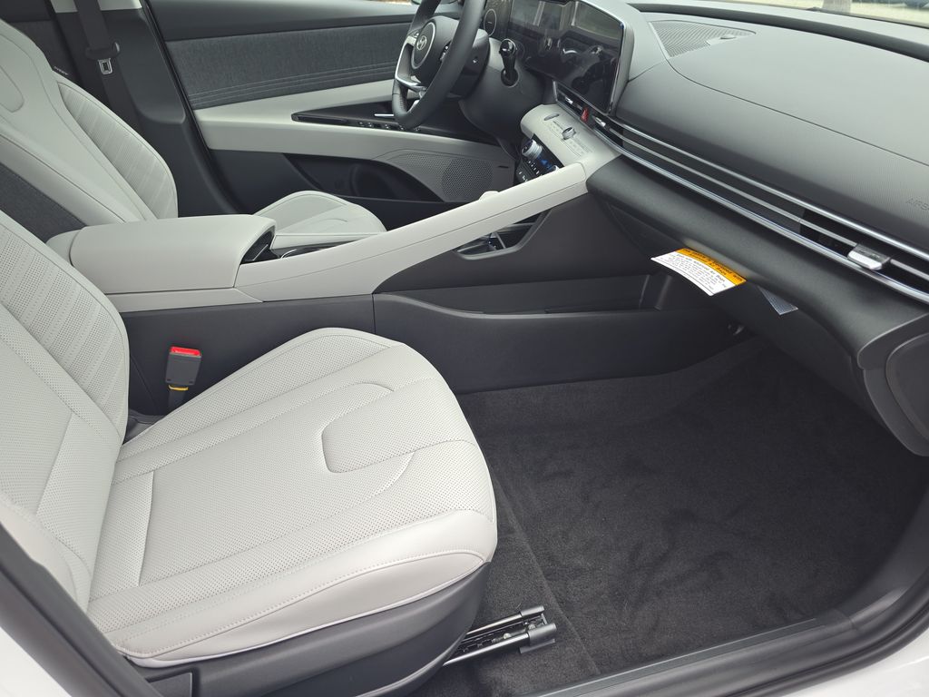 Thumbnail: 2026 Hyundai Elantra - 10