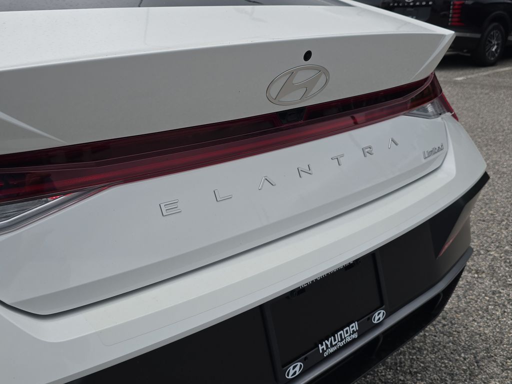 Thumbnail: 2026 Hyundai Elantra - 22