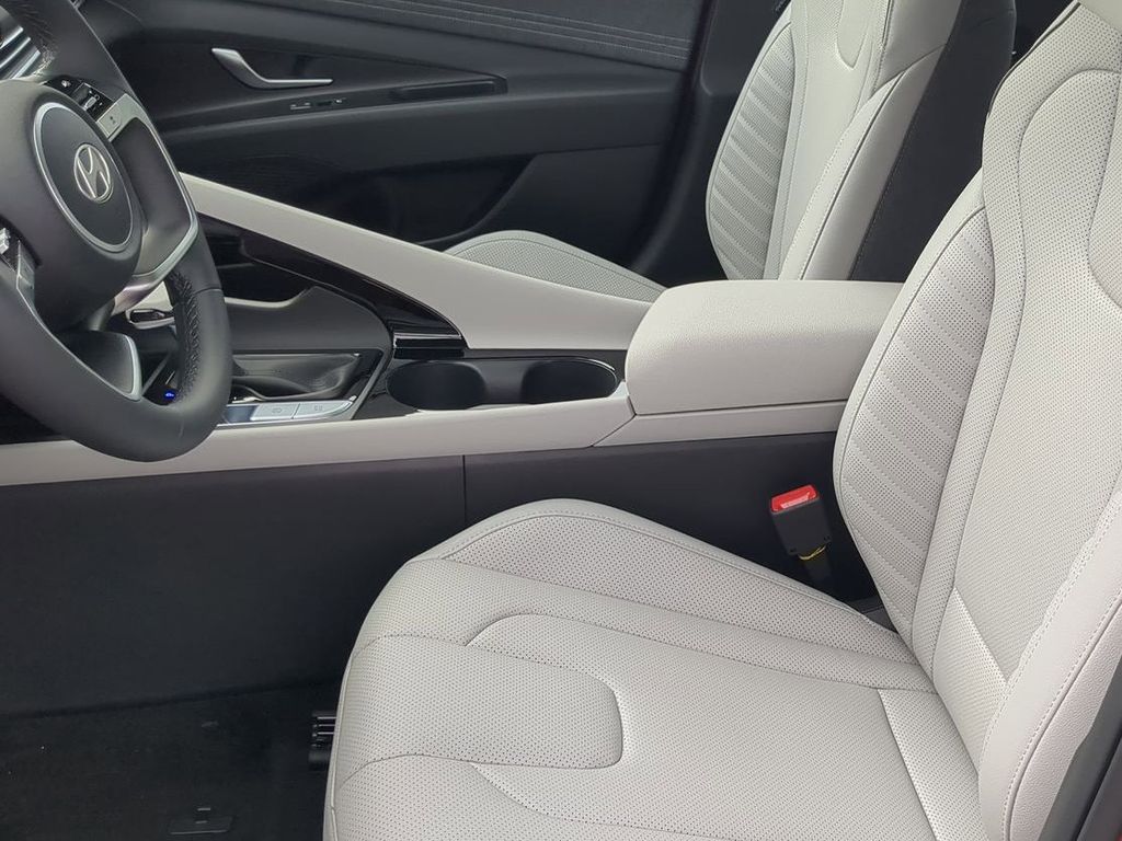 Thumbnail: 2026 Hyundai Elantra - 10