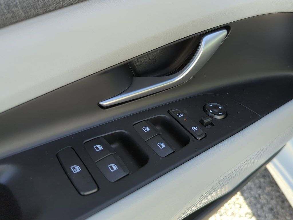 Thumbnail: 2026 Hyundai Elantra - 23