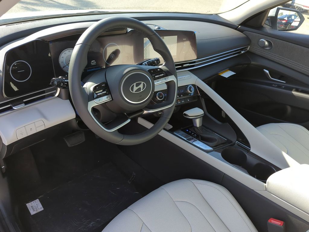 Thumbnail: 2026 Hyundai Elantra - 2