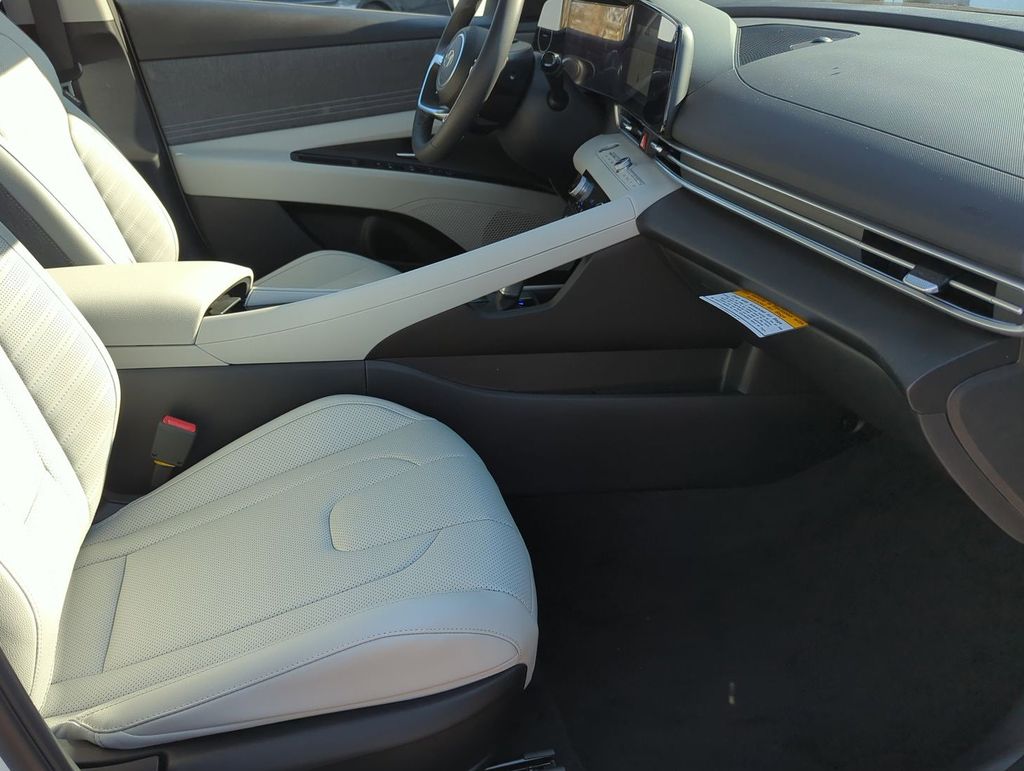 Thumbnail: 2026 Hyundai Elantra - 26