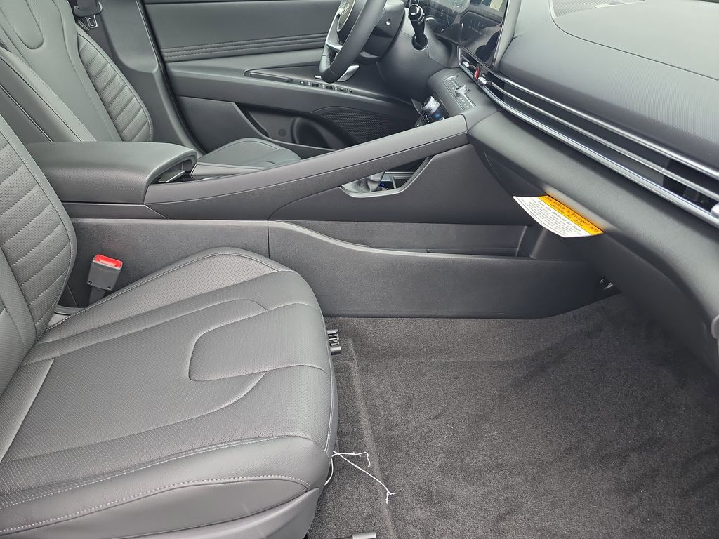 Thumbnail: 2026 Hyundai Elantra - 11
